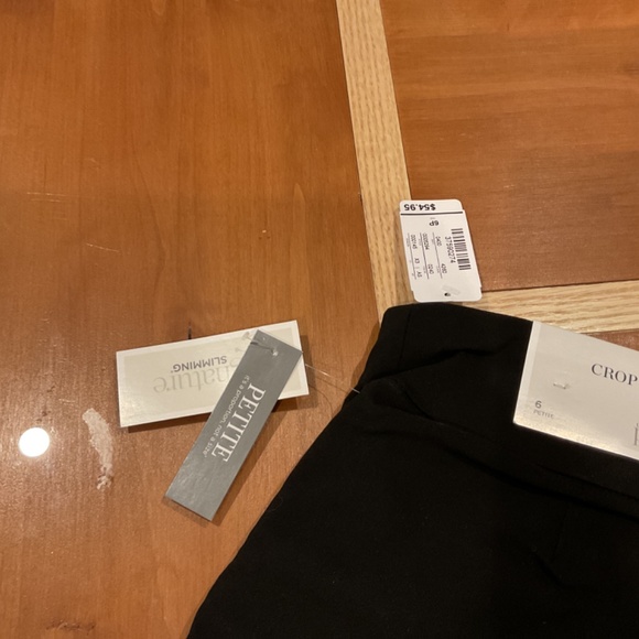 Christopher and Banks 6 Petite signature slimming crop pants - Picture 4 of 4